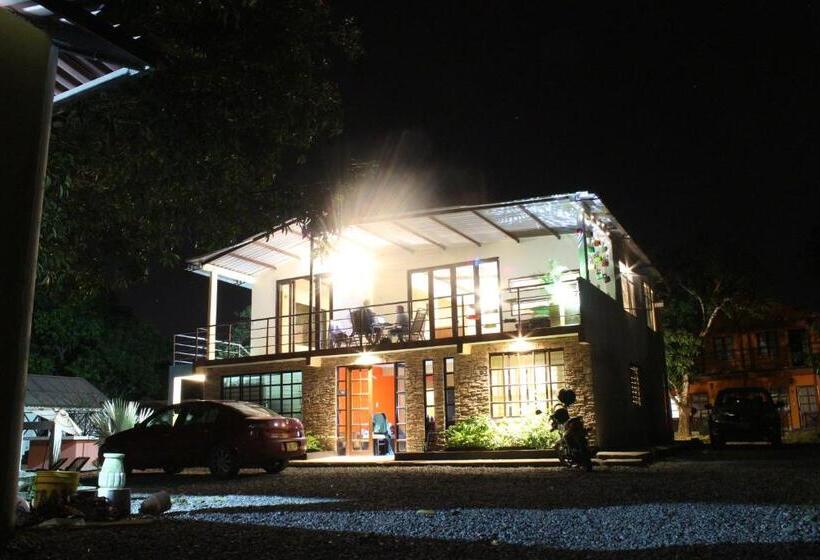 پانسیون Nuevo Oeste