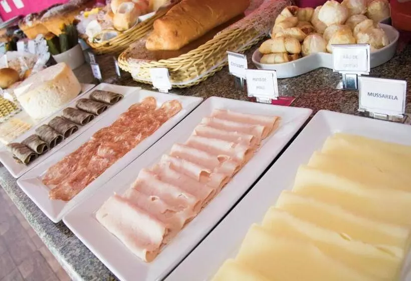 ペンション Pousada Colina Das Andorinhas