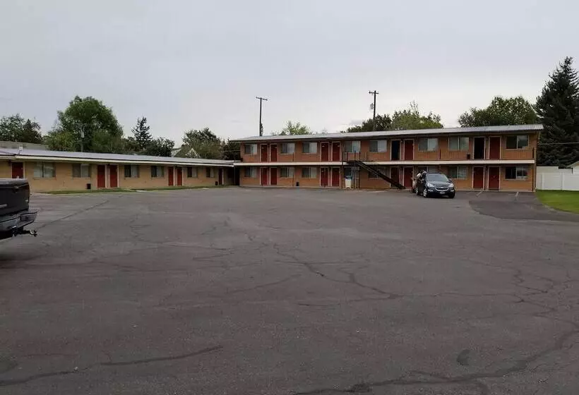 Plaza Motel
