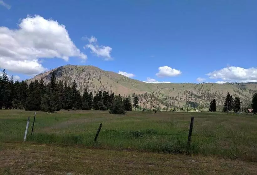 Rock Creek Mercantile & Motel