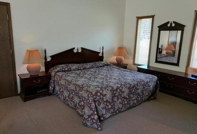 Rock Creek Mercantile & Motel