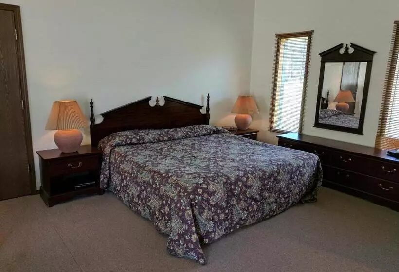 Rock Creek Mercantile & Motel