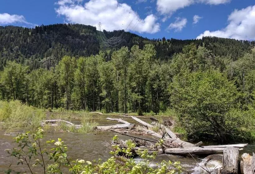 Rock Creek Mercantile & Motel