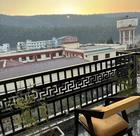 ペンション Casa Garden   Low Aqi Hill View Stay For Peace   Aamwala