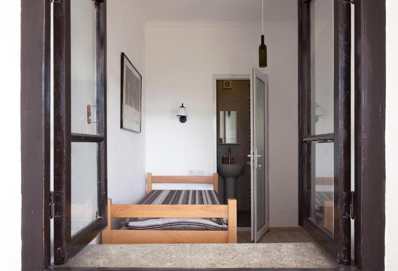 هاستل Chateau Napareuli