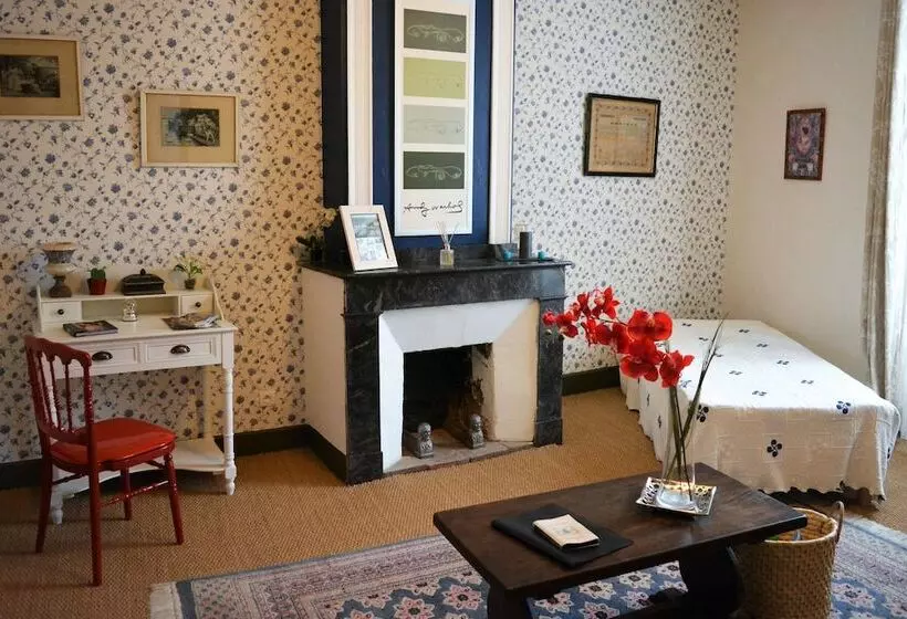 ベッドアンドブレックファースト Chambre D Hôtes La Cour Des Saligues