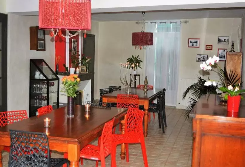 ベッドアンドブレックファースト Chambre D Hôtes La Cour Des Saligues