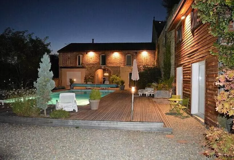 ベッドアンドブレックファースト Chambre D Hôtes La Cour Des Saligues