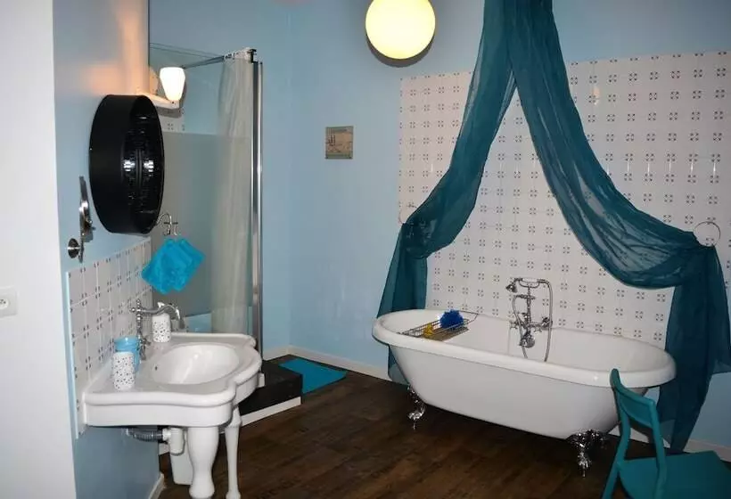 ベッドアンドブレックファースト Chambre D Hôtes La Cour Des Saligues