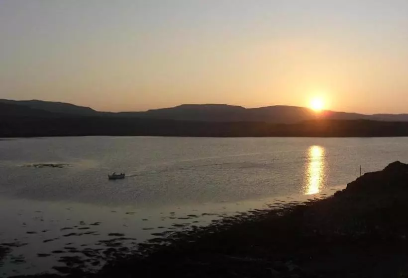 Aamiaismajoitus (B&B) The Tide