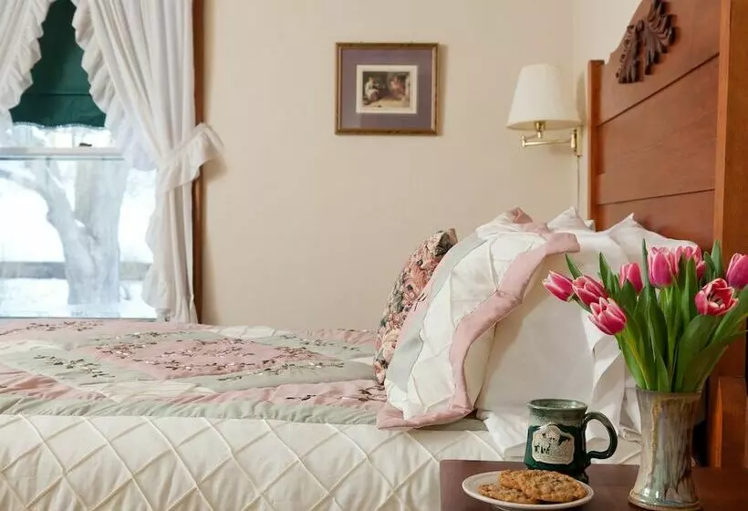 Aamiaismajoitus (B&B) The White Oak Inn