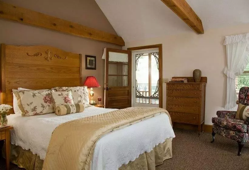 Aamiaismajoitus (B&B) The White Oak Inn