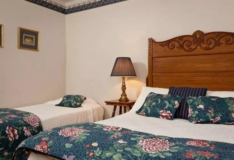 Aamiaismajoitus (B&B) The White Oak Inn