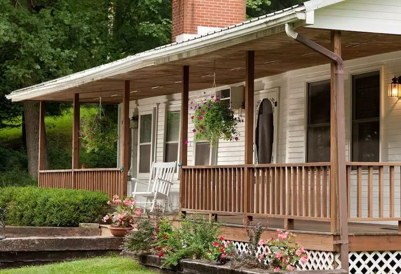 Aamiaismajoitus (B&B) The White Oak Inn