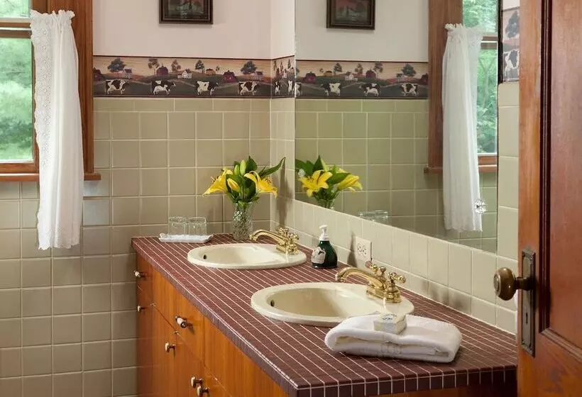 Aamiaismajoitus (B&B) The White Oak Inn