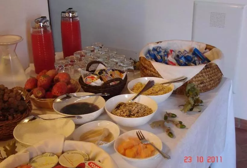 ホテル Agriturismo Podere Cirene