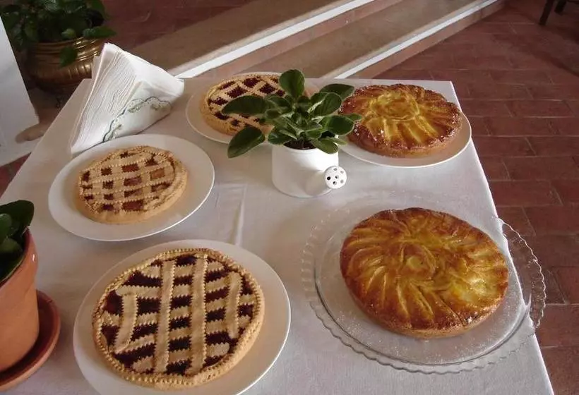 ホテル Agriturismo Podere Cirene