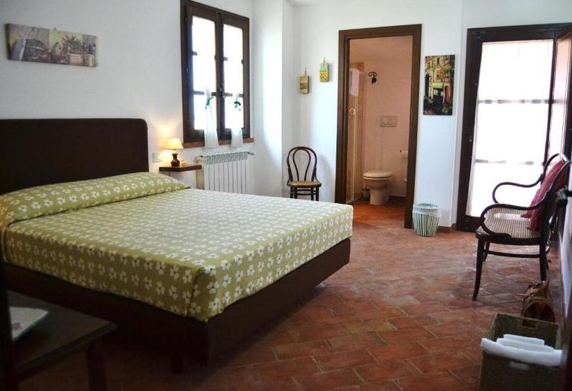 호텔 Agriturismo Podere Cirene