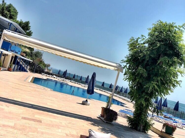 酒店 Family Resort