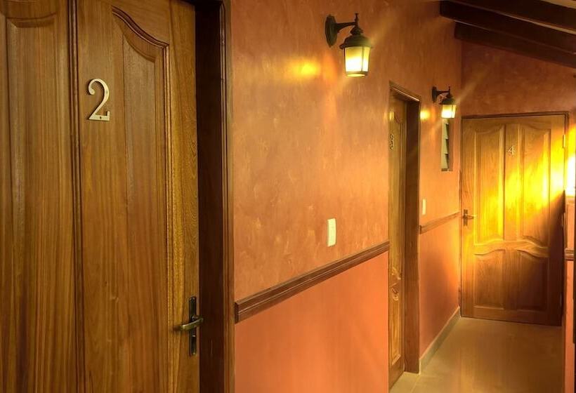 هتل La Vida Es Bella