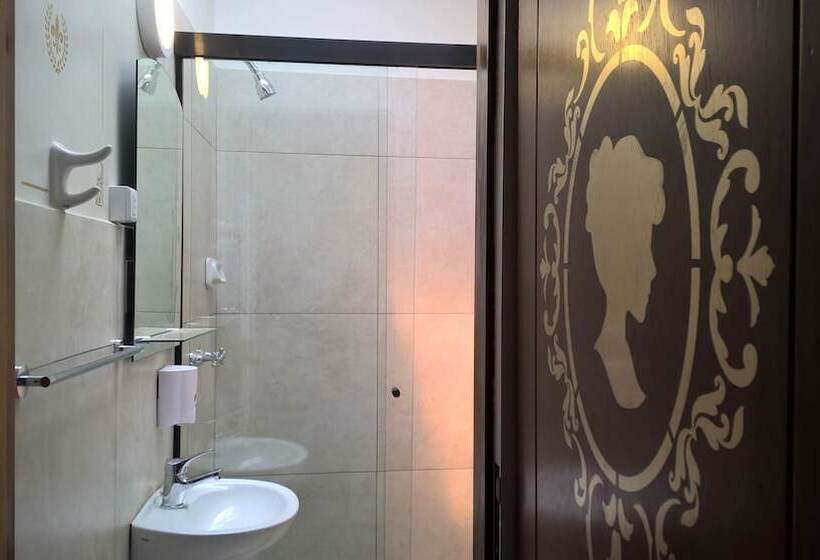 هتل La Vida Es Bella