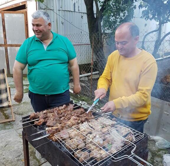 پانسیون Gios Guest House