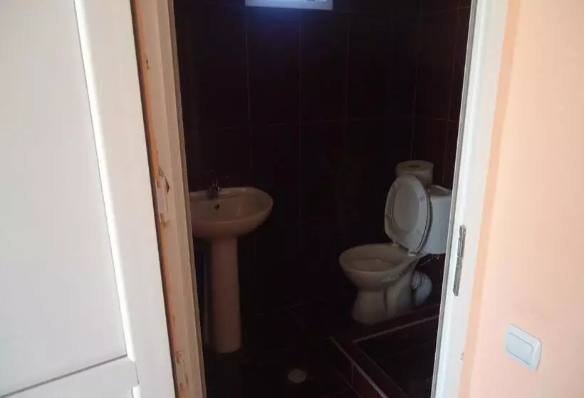 پانسیون Gios Guest House