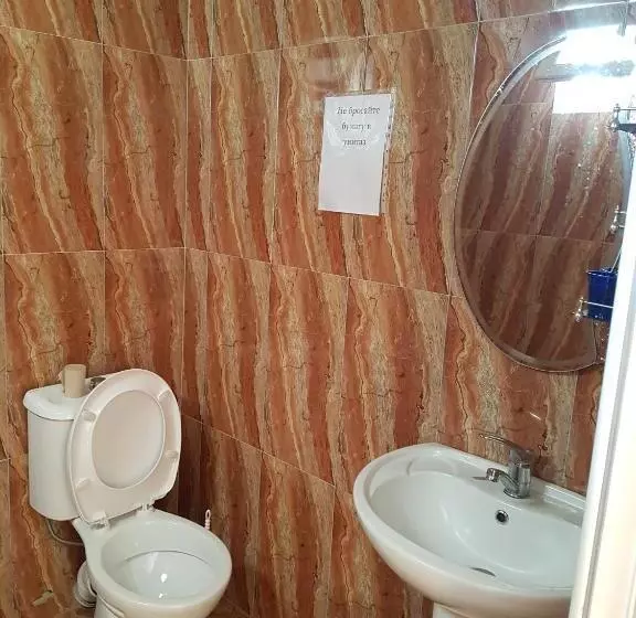 پانسیون Gios Guest House