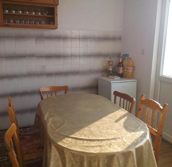 פנסיון Guest House Jani