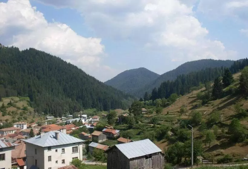 ペンション Guest House Jani