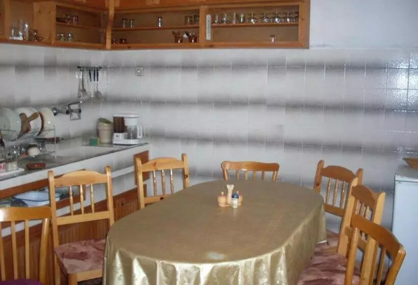 ペンション Guest House Jani