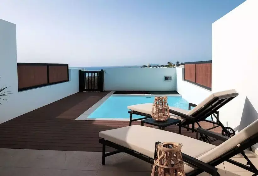 هتل Serena Del Mar By Livvo