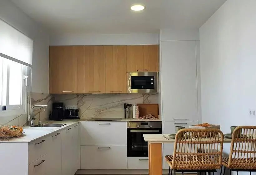 هتل Serena Del Mar By Livvo