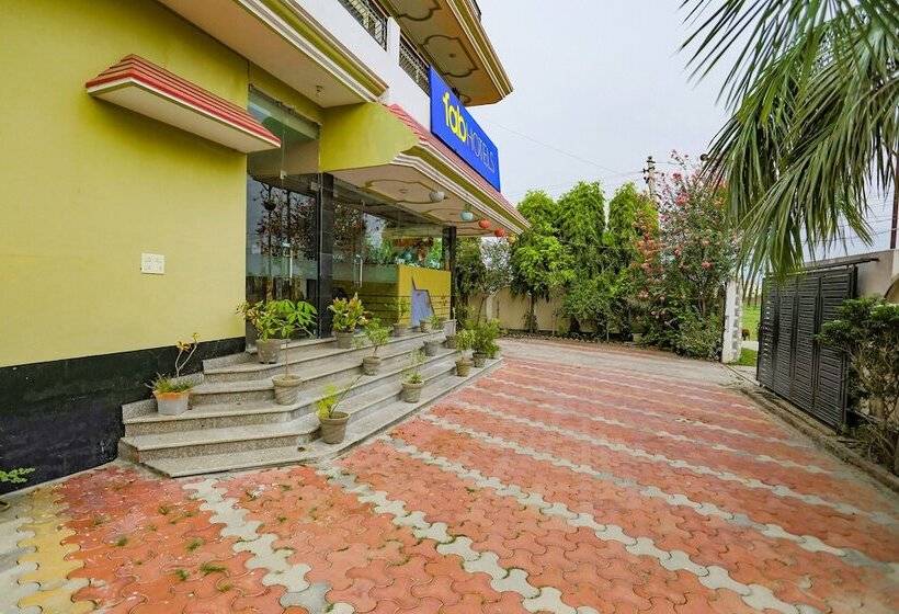 هتل Fabexpress Kriti Green