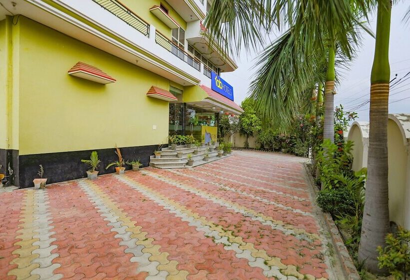 هتل Fabexpress Kriti Green