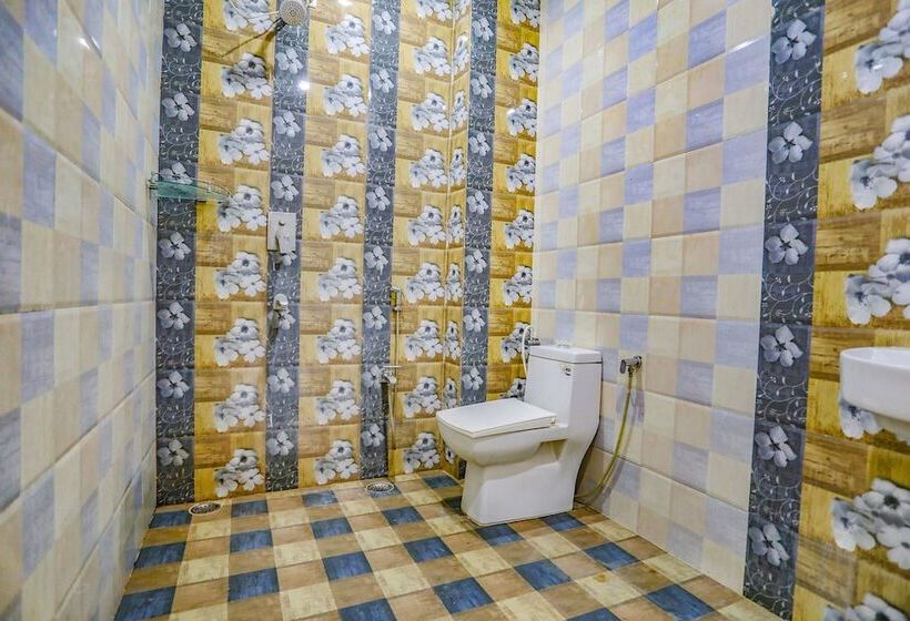 هتل Fabexpress Kriti Green