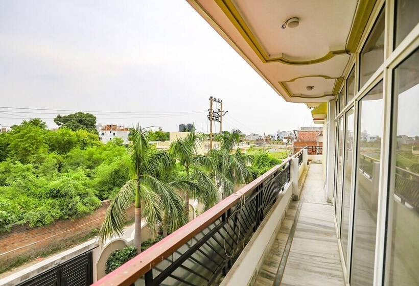 هتل Fabexpress Kriti Green