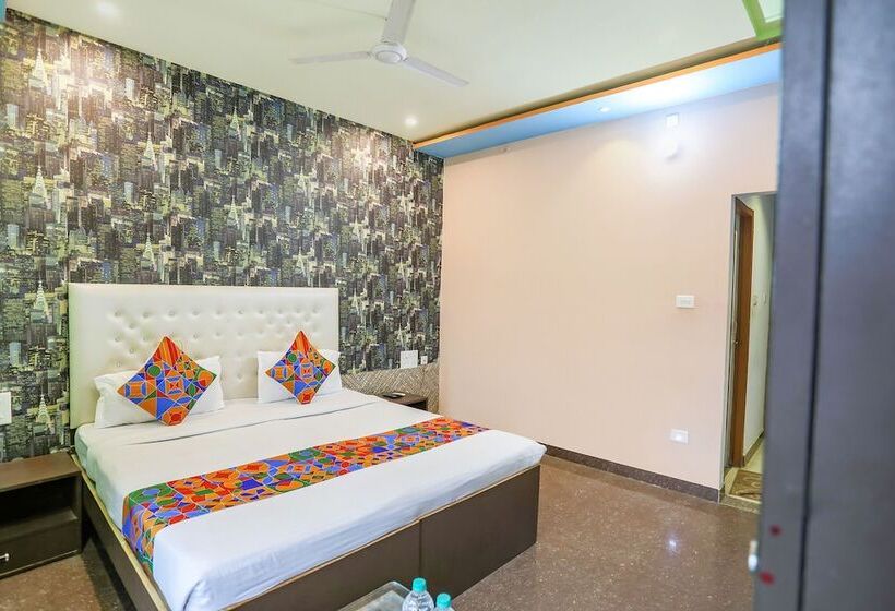 هتل Fabexpress Kriti Green