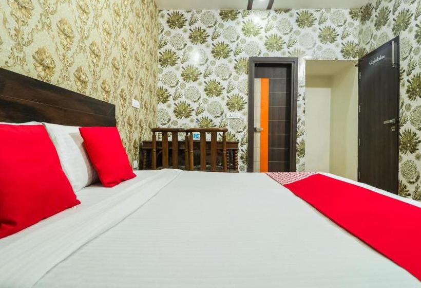 Oyo 28176 Hotel President