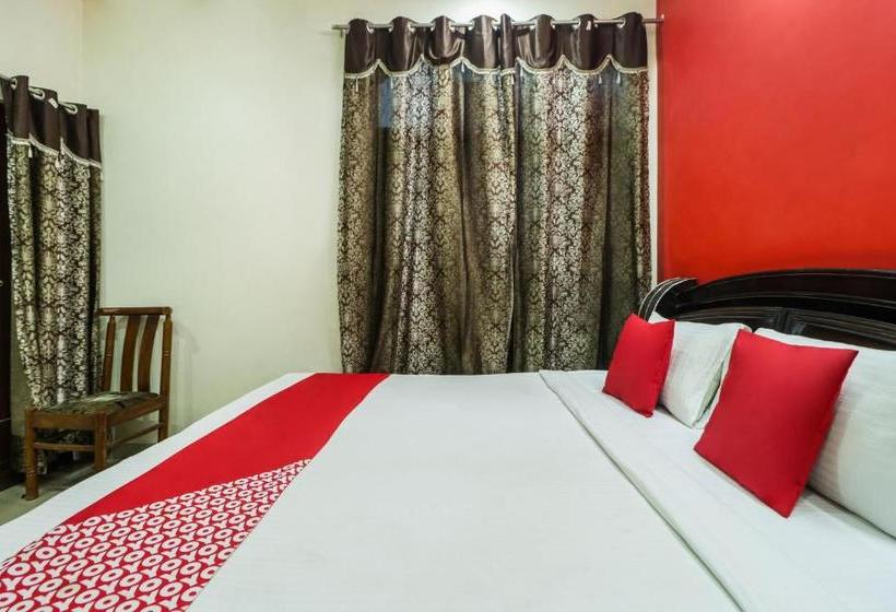 Oyo 28176 Hotel President