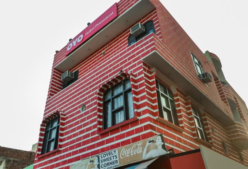 Oyo 28176 Hotel President