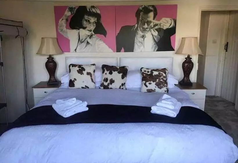 ベッドアンドブレックファースト West End Lodge