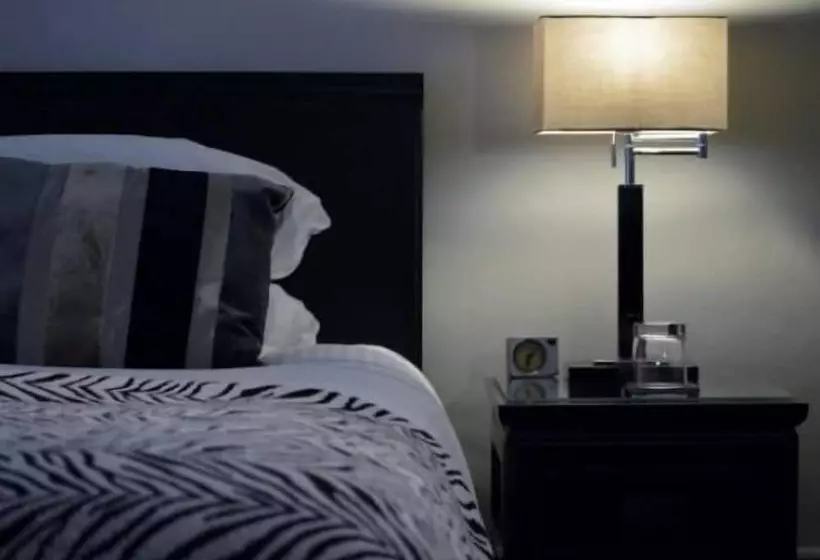 ベッドアンドブレックファースト West End Lodge