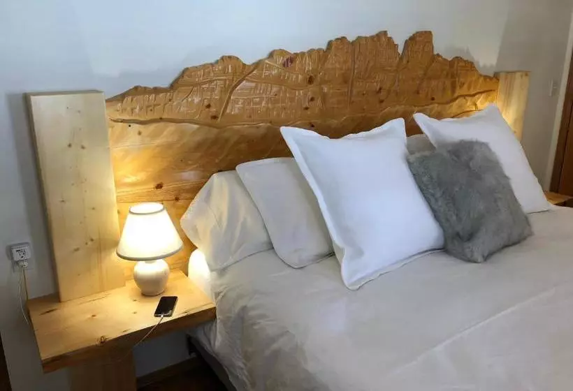 Cascade Court Bed And Breakfast