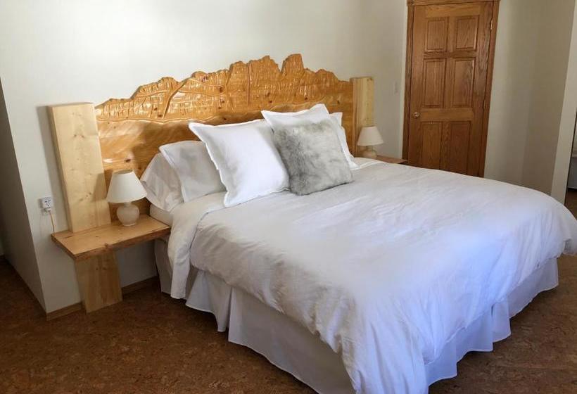 Cascade Court Bed And Breakfast