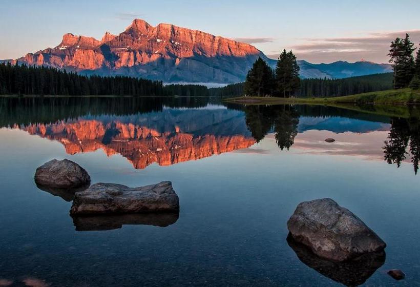 Cascade Court Bed And Breakfast