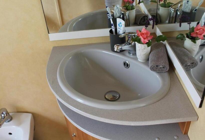 בית מלון כפרי Agriturismo Al Bor