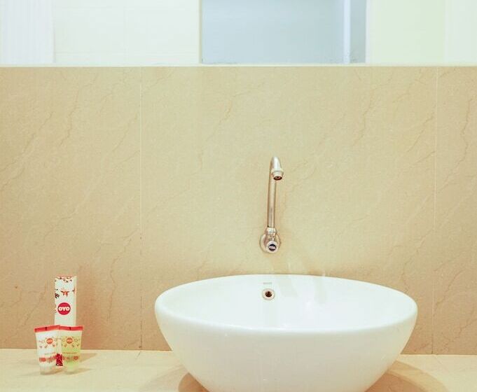 호텔 Reddoorz Syariah At Namira