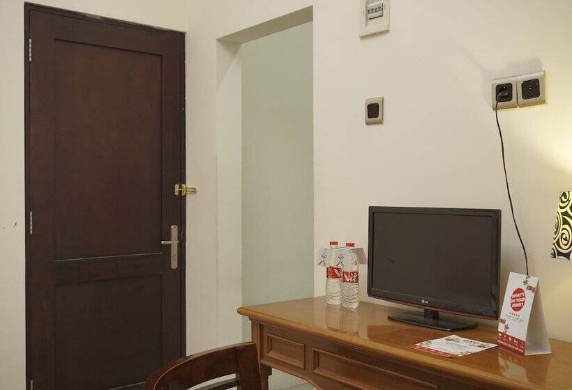 호텔 Reddoorz Syariah At Namira