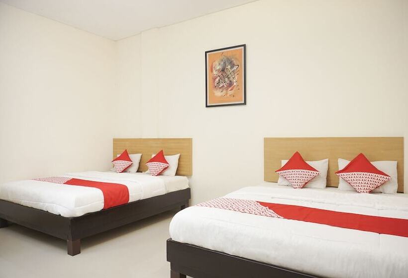 호텔 Reddoorz Syariah At Namira